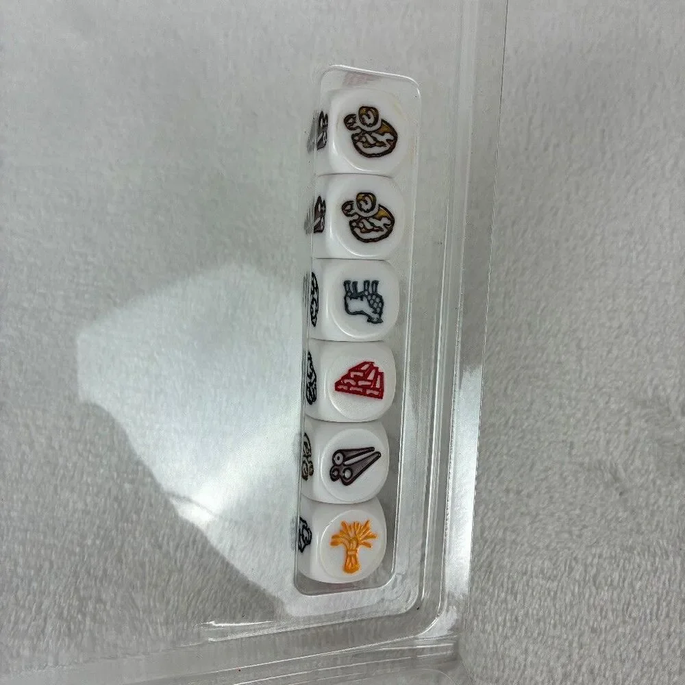 Catan Dice Game Roll & Write -Klaus Teuber Settlers of Catan NEW (READ DESCR)